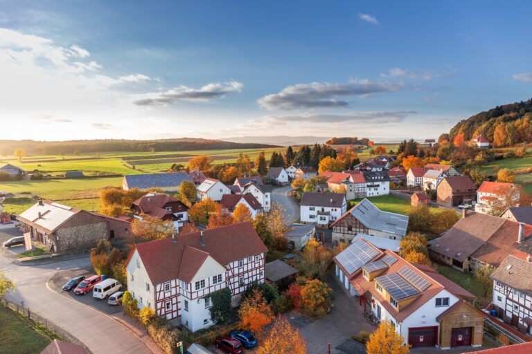 How to Compare Equity and Real Estate as Investment Options?