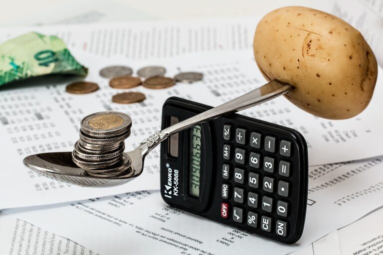 some useful hacks for effective money management